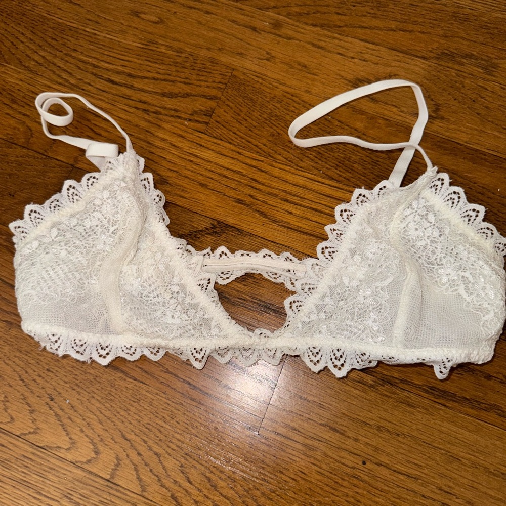 Delicate Lace Bralette in White